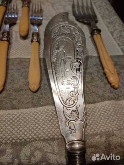 Столовый набор для рыбы. Большой