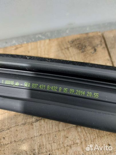 Уплотнители передних дверей Skoda Octavia A7