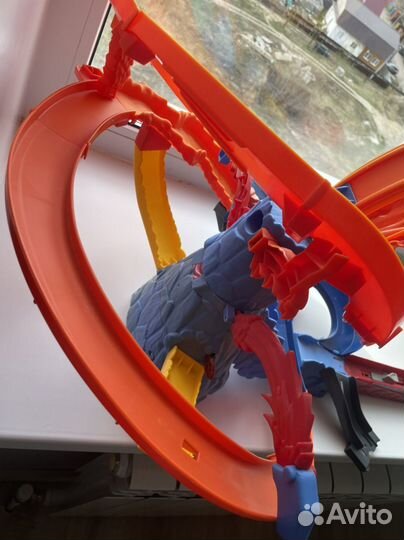 Трек хот вилс (Hot wheels)