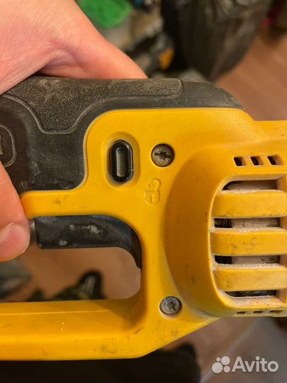 Аккумуляторная болгарка девольт