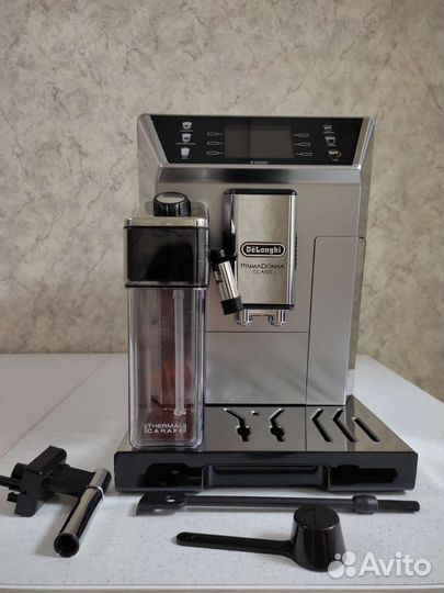 Кофемашина de'longhi class ecam550.85.ms