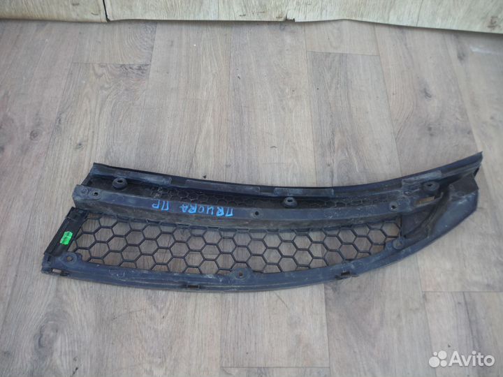 Жабо накладка ветрового стекла правая LADA Priora