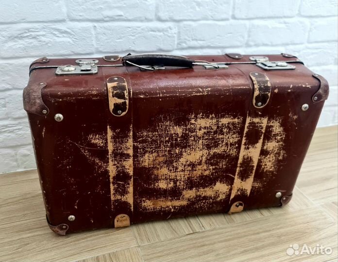 Старинный чемодан