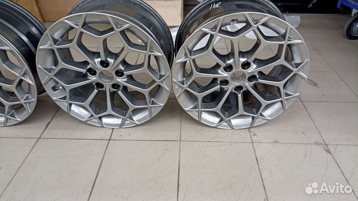 Диски литые Genesis G80 R19