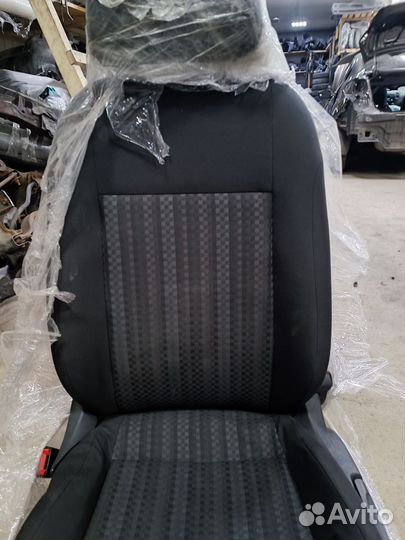 Заднее переднее сидение polo 5
