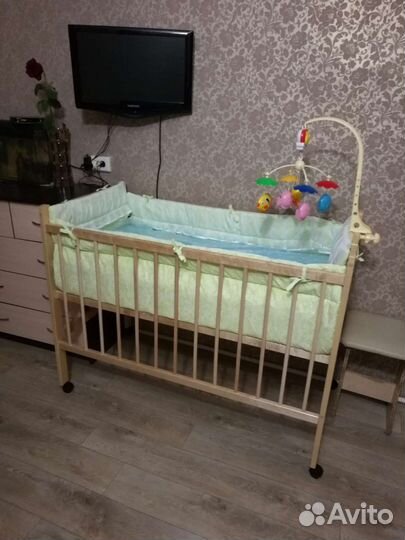 Детская кроватка