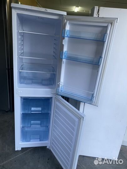 Холодильник Бирюса Как новый 2.камеры