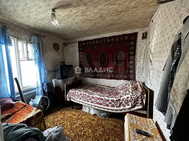 Дом 46 м² на участке 4 сот.