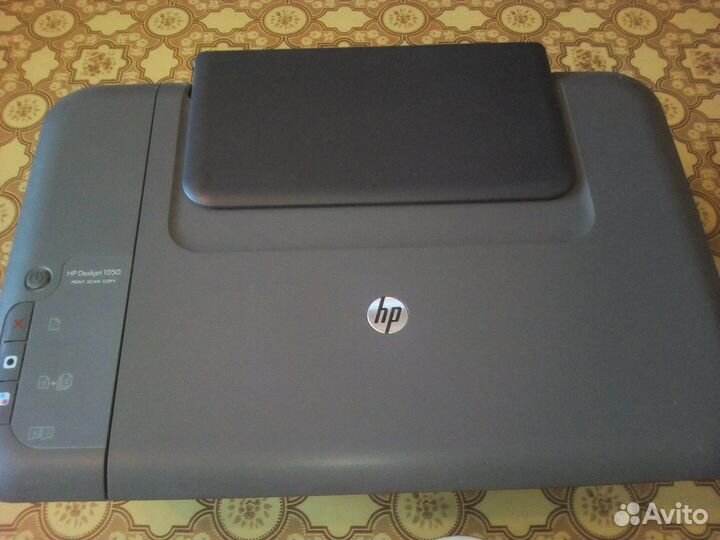 Принтер HP Deskjet 1050