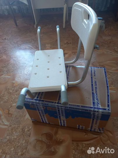 Сиденье для ванной