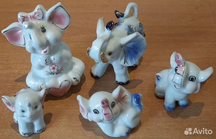 Слоники фарфоровые