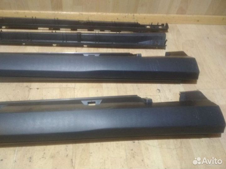 Накладка порога правая Mercedes Benz W292