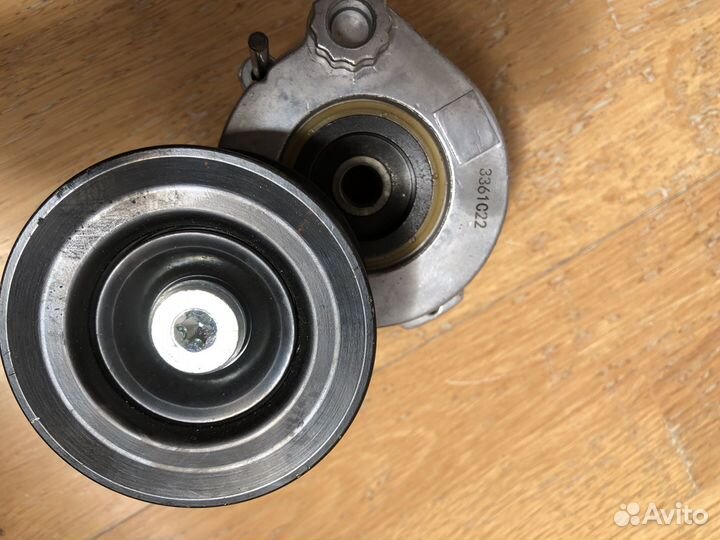 Натяжитель ролик ремня Мерседес Аксор, Камаз 5490