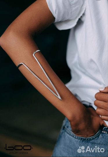 Браслет V от Boo Jewellery