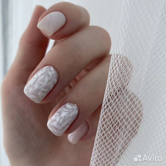 Маникюр, наращивание ногтей