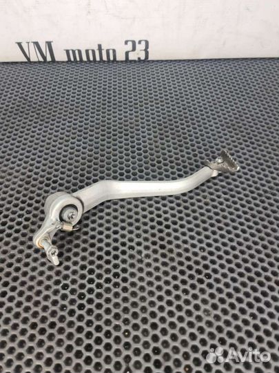 Лапка тормоза ktm 690 duke 2018+