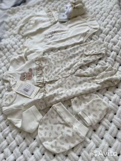 Комплект на выписку для девочки новый 56 р-р