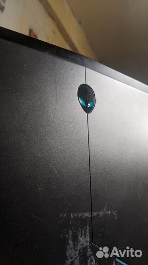 Alienware 17r3. 17' (I7 6820hk + GTX 980m + 24gb)