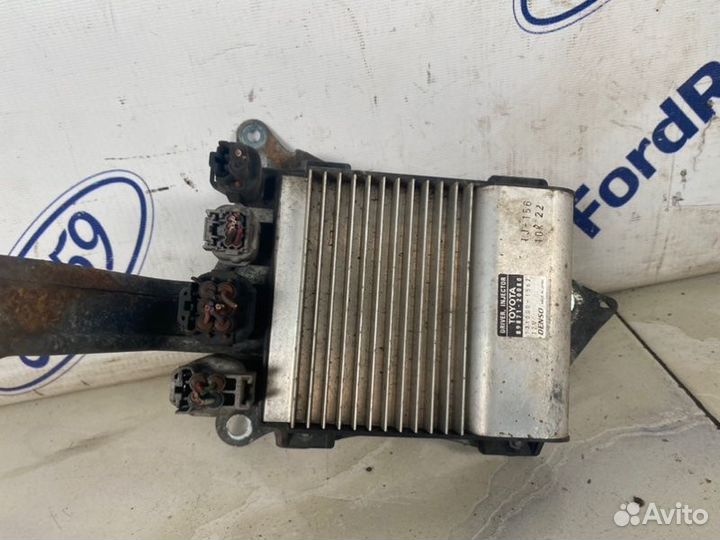 Блок управления форсунками Toyota Avensis T270