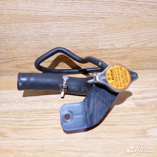 Заливная горловина Subaru Tribeca B9 EZ30D