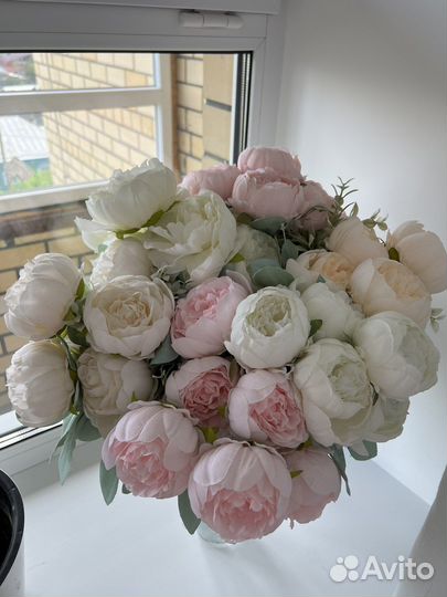 Букет цветов пионы