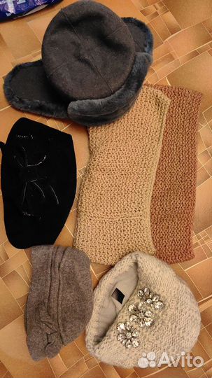 Шапки зимние женские