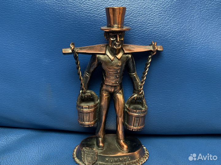 Статуэтка «Водонос с коромыслом»