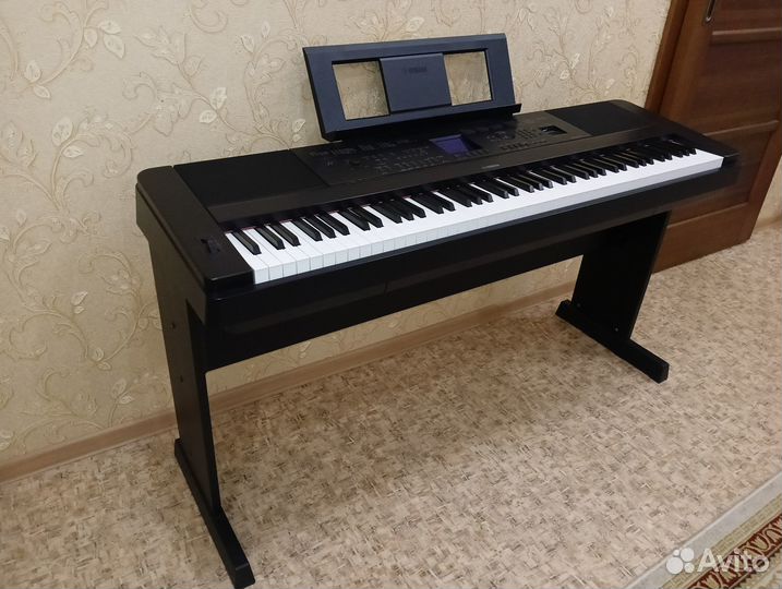 Цифровое фортепиано Yamaha DGX660