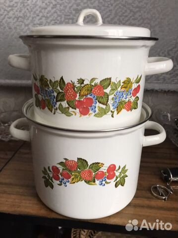 Набор эмалированных кастрюль СССР