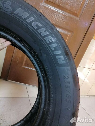 Michelin Pilot Sport 4 235/65 R17