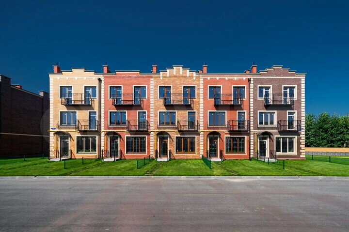 Таунхаус 87 м² на участке 1 сот.