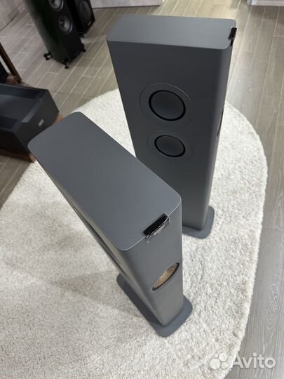 Активная напольная акустика KEF LS60 Wireless