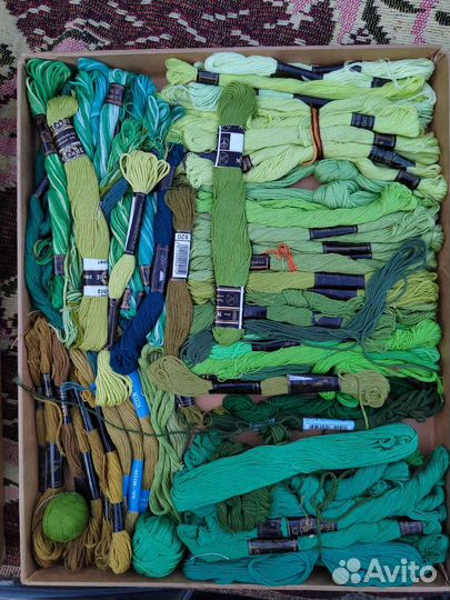 Набор нитей для вышивания
