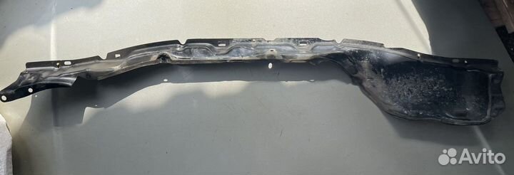 Водосток лобового стекла жабо Mazda 3 BK