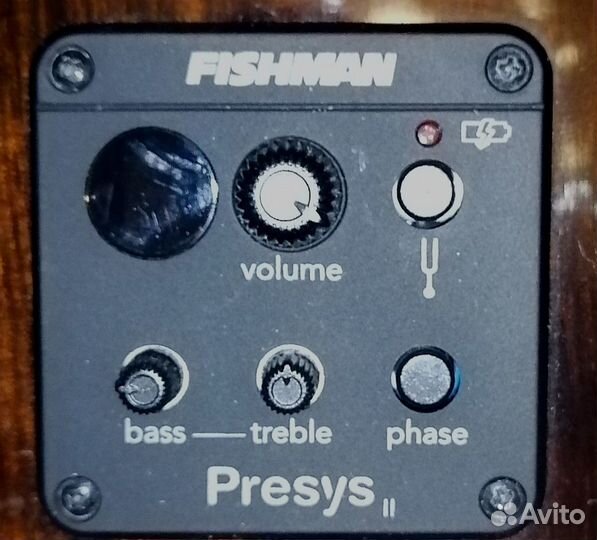 Классическая гитара со звукоснимателем