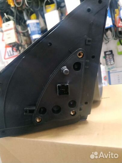 Зеркало правое Hyundai Solaris