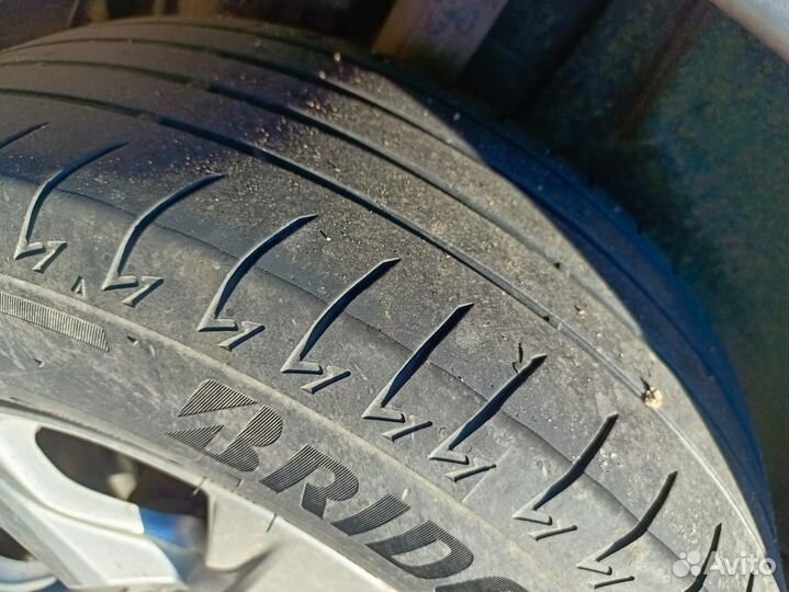 Bridgestone Alenza 001 225/65 R17 102H