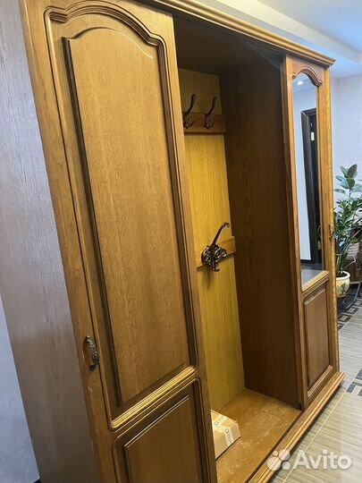 Шкаф в коридор дуб