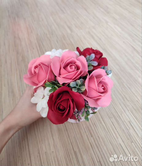 Композиция/букет из мыльных цветов в форме сердца