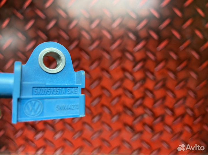 Датчик удара боковой Volkswagen Skoda Audi