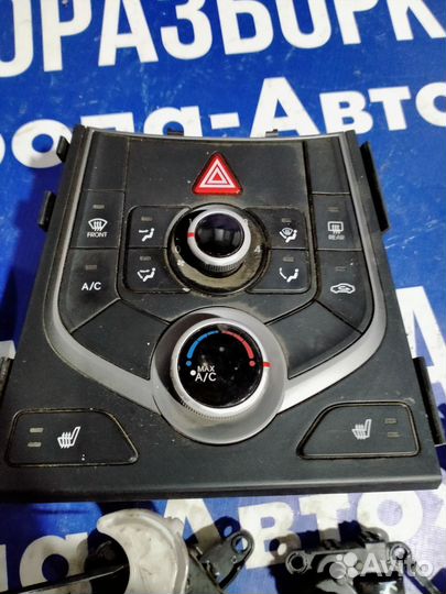 Блок климата (моторчик печки) Hyundai Elantra MD