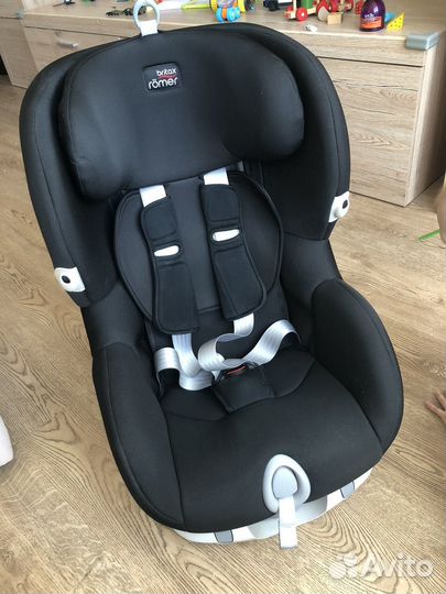 Автомобильное детское кресло britax romer
