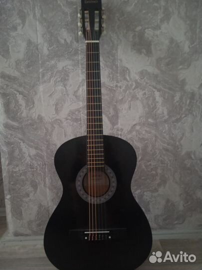 Акустическая гитара