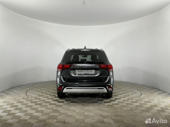 Mitsubishi Outlander 2.0 CVT, 2019, 225 975 км