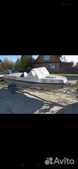 Продаётся лодка с мотором