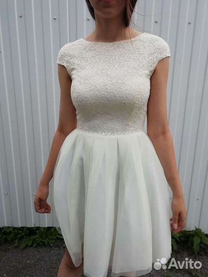 Платье нарядное для девочки, девушки 44 размер