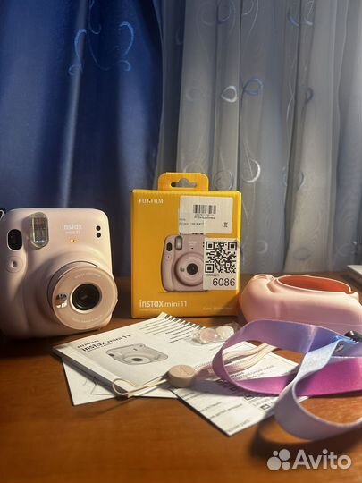 Фотоаппарат Fujifilm Instax Mini 11