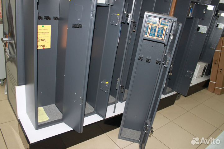 Сейф оружейный на 3 ствола высотой 1 м.30 см