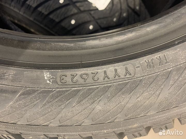 Yokohama Ice Guard IG65 225/50 R17 98G