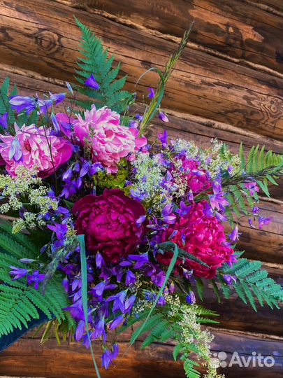 Букеты из сезонных полевых цветов